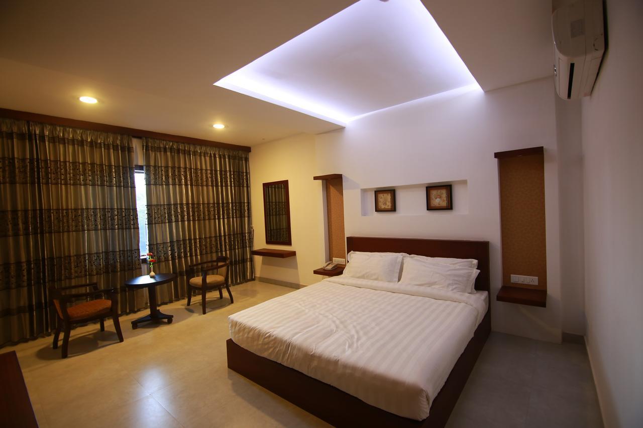 Rouba Residency Hotel Ponnāni Zewnętrze zdjęcie
