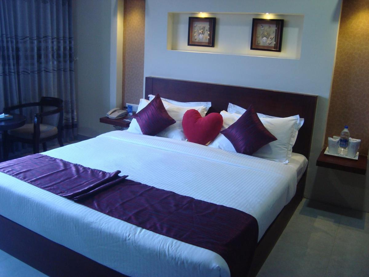 Rouba Residency Hotel Ponnāni Zewnętrze zdjęcie
