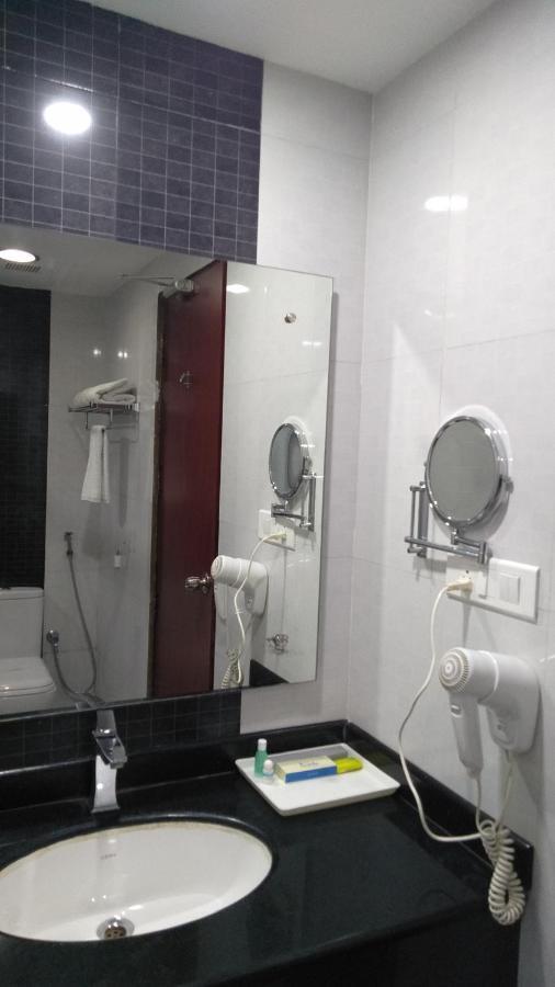 Rouba Residency Hotel Ponnāni Zewnętrze zdjęcie