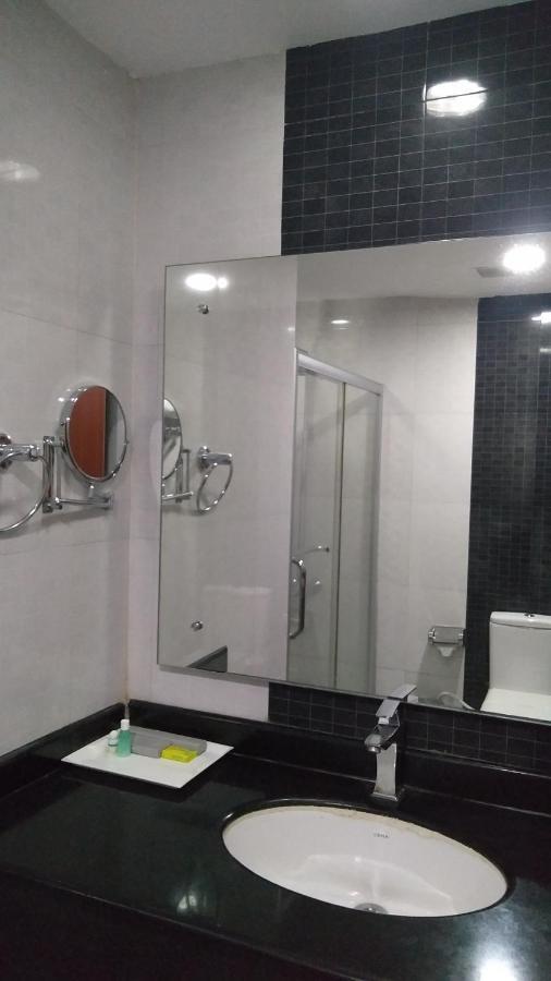 Rouba Residency Hotel Ponnāni Zewnętrze zdjęcie