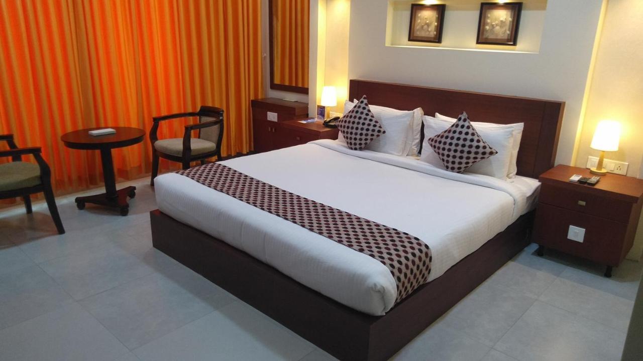 Rouba Residency Hotel Ponnāni Zewnętrze zdjęcie